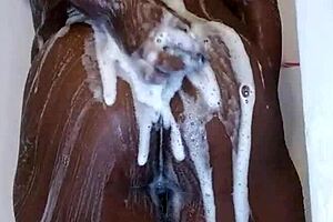 mature milf masturbates wet pussy