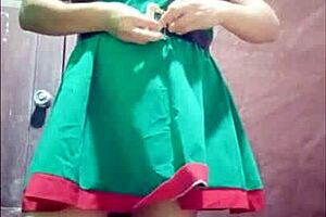 mi hermanastra cumple mi fantasia de bailarme sexy con disfraz de duende sexy y me ense�a su vagina ajustada lista para follar, big ass milf amateurs.