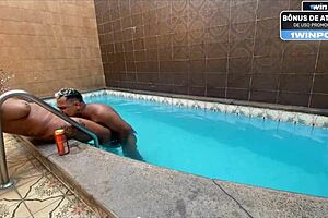 piscininha with my lover on the stairs put the stick