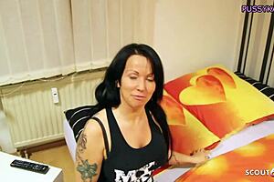 Freund Der Tochter Fickt Heimlich Mit Der Versauten Mutter Deutsch