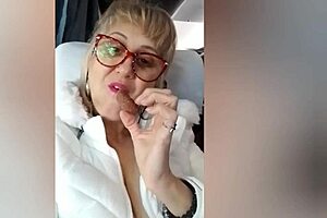 Still teases so much she got a huge cumshot in her mouth