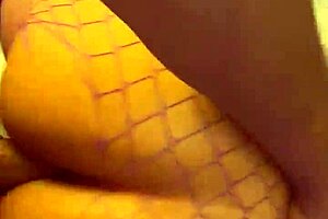 i fucked her boyfriend because i don’t like her big ass