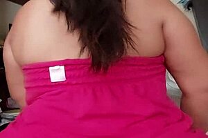 Desires like Mommy having a hot body and big tits makes me hard
