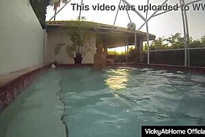 Hey Vicky Vette and Teal Conrad, wanna play nude in the pool?