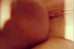 Mature mom's twat gets tugged