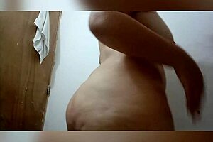 Lover Warms Up Curvy Milf