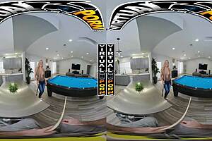 和性感拉丁人妻Caitlin Bell玩虚拟台球超爽