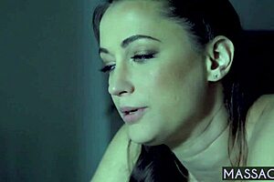 Hot Babe Felt Intense Pleasure From Lesbian Pussy Licking And Cunilingus Massage