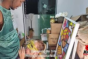 casada querendo a pica grande do vizinho completo no red, gemendo de prazer com creampie interracial.