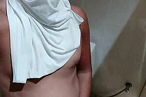 Do You Want To Masturbate While Watching Me Fuck? I'm A Mature Woman Ready For It