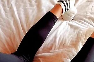 I took advantage when her boyfriend left, banging this gorgeous milf at home