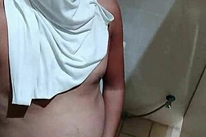 Do You Want To Masturbate While Watching Me Fuck? I'm A Mature Woman Ready For It