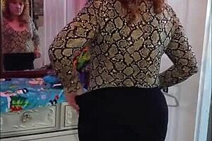 Hotwife Steffi's Snake Skin Pussy Dance Gets Dirty and Biting