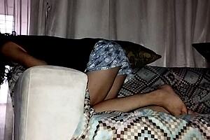 Nos Levantamos Temprano A Follar Y Mientras La Penetraba Ella Estaba Vigilante Para Que No Nos Descubrieran!