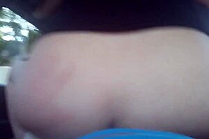 Beatriz Vqz fucks wildly in public, creampie on chubby latina!