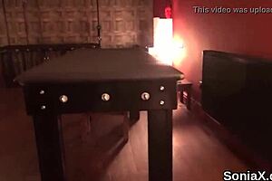 Unfaithful British Lady Sonia Flaunts Oversized Melons