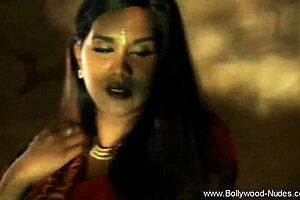 The Beautiful Indian Lady Receives A Sensual Massage From An Amateur In A Mysterious Setting.