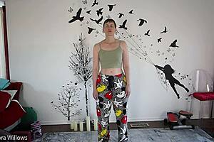 Yoga lesson three fifty with cute babe