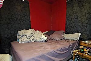 Need to cum in milf's pussy after long day