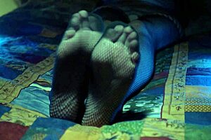 housewife's perfect toes peek through nylon fishnets in sexy fetish scene
