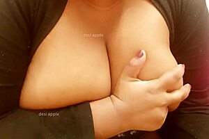 Indian mature porn star with beautiful big bust