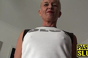 Scarla swallows cum in hardcore blowjob