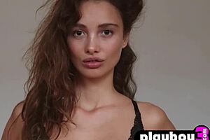Of course, Colombian mature woman Calypso Muse didn’t disappoint her followers as she took time to display her wonderfully satisfying figure in black lingerie