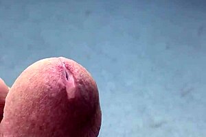 wanna see this mature tits hot day?