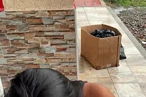 Colombian woman sucks big cock on the street, caught by neighbor.