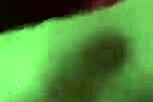 Amateur couple's handjob ends with cum on tits 😈