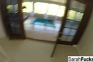 sarah jessie gets a massage from alix lynx