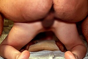 【素人】舞30代セックス大好きパイパン主婦。逆正常位ヤってみてちょっと興奮気味でおマンコびしゃびしゃの変態貧乳パイパン不倫主婦。最後はバックで種付け中出し。