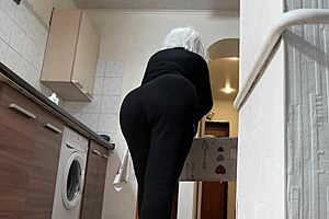 the wide hips of the old stepmom crave anal sex