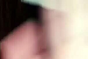 中出し後におマンコを拭かない変態貧乳ヤリマン主婦。【素人中出しハメ撮り】舞30代中出し大好きパイパン主婦。