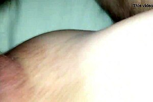 Want to fuck this milf's pussy?