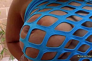 Big Natural Tits On Hot Cougar Milf