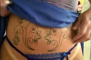 punheta guiada ao som de rock com milf de grandes tetas