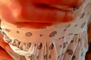 Old slut wearing pantyhose is also showered with jizz in amateur movie