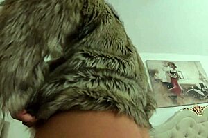 Hot milfy calla's tight pussy closeup masturbation preview