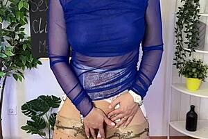 Clit lesson for amateur guy