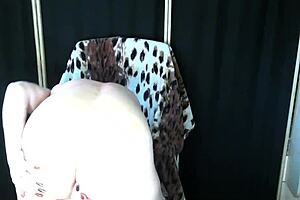 Stepmother's big pussy on webcam