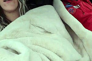 Hot milf gives hubby head