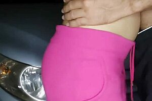 amanda got horny and gave her pussy in the garage