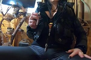 Hot MILFy calla's messy scene with tight pussy fetish focus