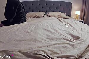 Whore in fur coat meets guy for condom-free fuck in hotel