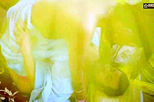 I saw my mother-in-law's hot navel and body, then fucked her hard.