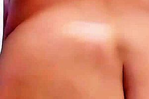 Wanna watch this 70-year-old milf on a steamy call?