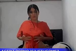Big-chested college girl flaunts assets