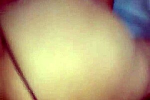 Venezuelan housewife fucks husband's coworker for cash