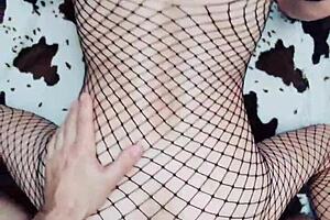 Watch This Real Amateur Sis Get Her Pussy Fucked?